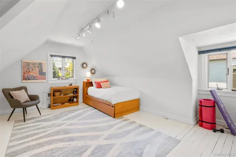89 Edgewood Avenue Larchmont NY 10538