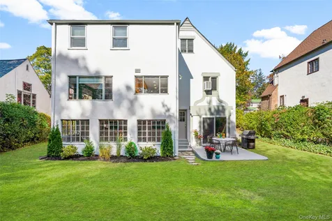 89 Edgewood Avenue Larchmont NY 10538
