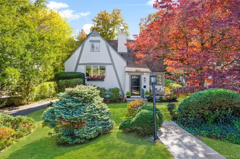 89 Edgewood Avenue Larchmont NY 10538