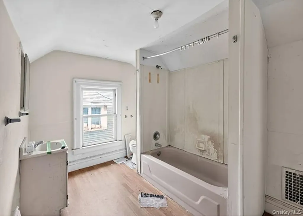 63 Rugby Avenue Rochester NY 14619