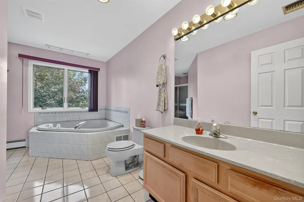 3 Derose Lane Chester NY 10918