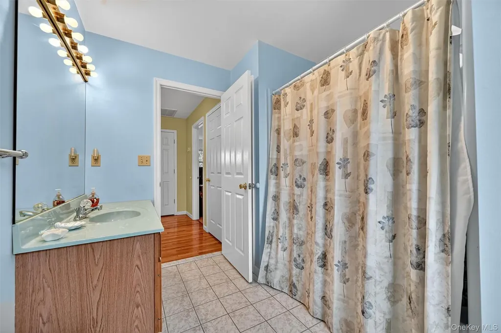 3 Derose Lane Chester NY 10918