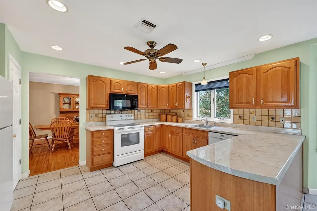 3 Derose Lane Chester NY 10918