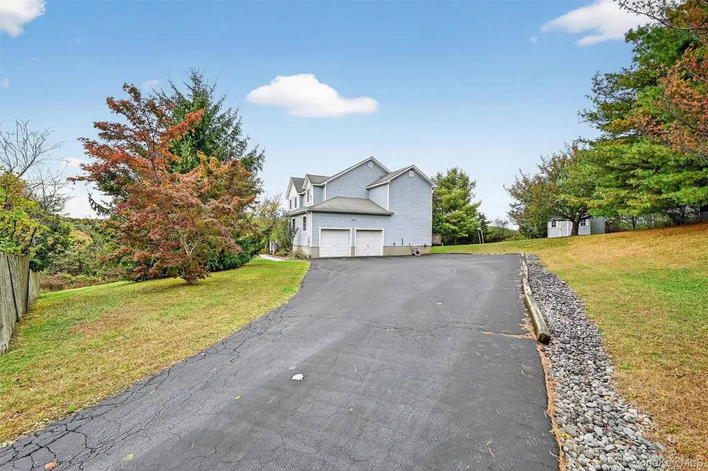 3 Derose Lane Chester NY 10918