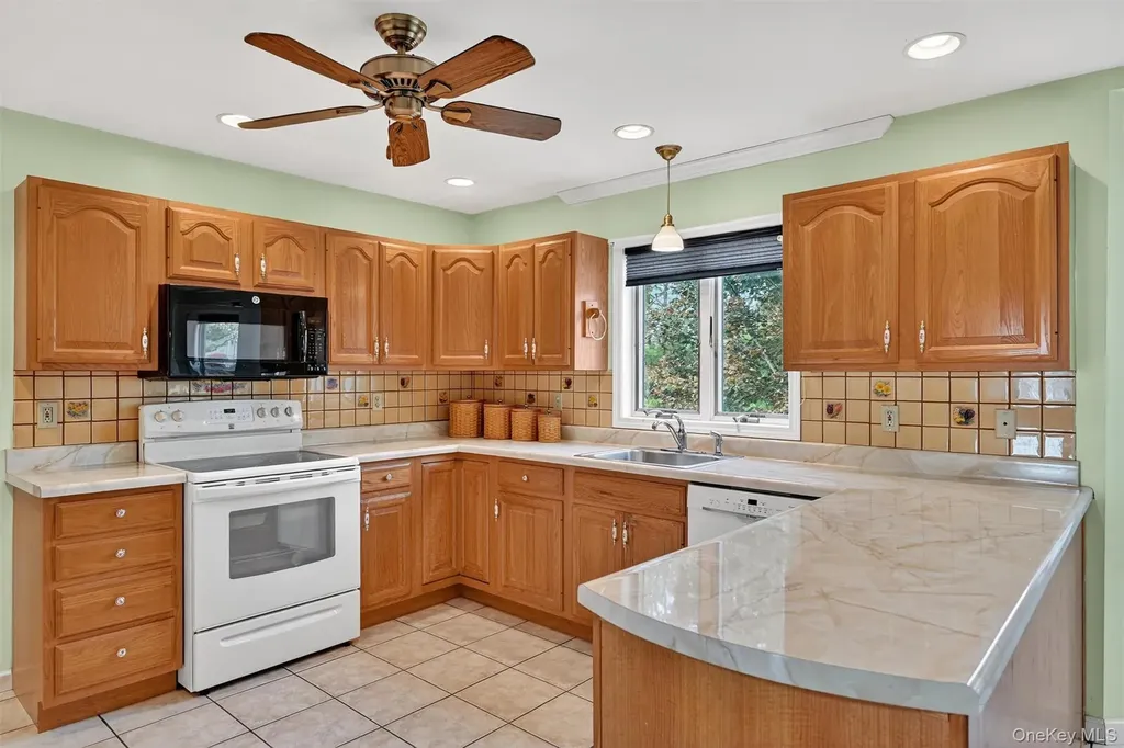 3 Derose Lane Chester NY 10918