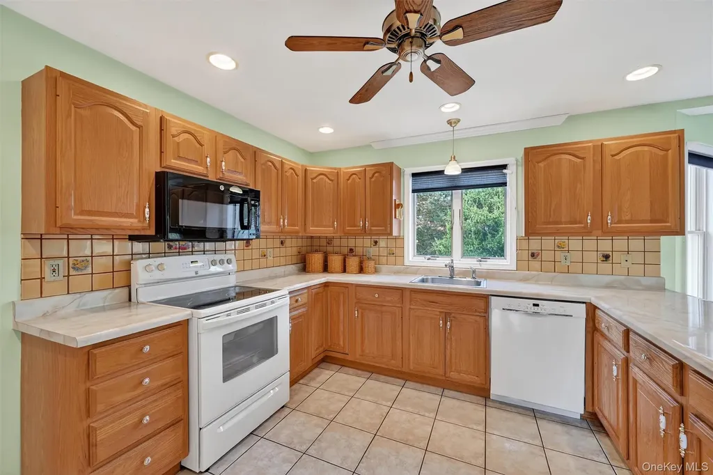 3 Derose Lane Chester NY 10918