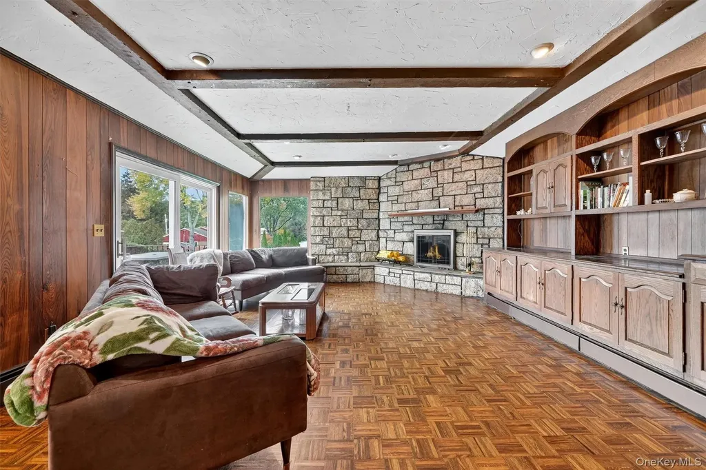 177 Finmor Drive White Plains NY 10607