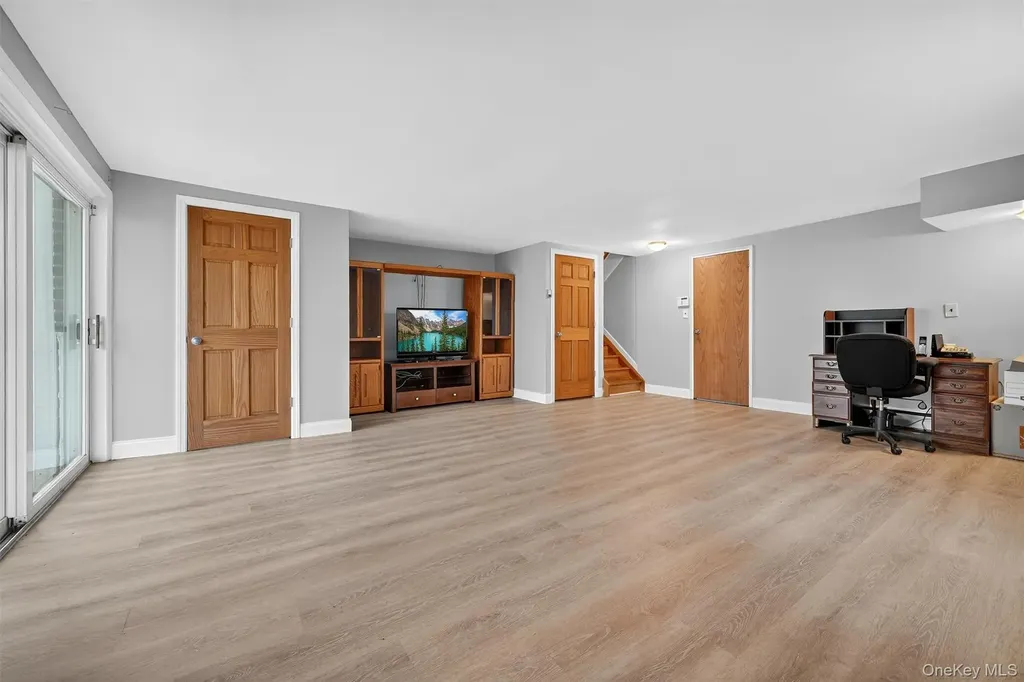 177 Finmor Drive White Plains NY 10607