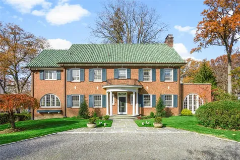290 Overlook Road New Rochelle NY 10804
