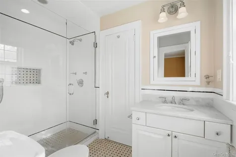290 Overlook Road New Rochelle NY 10804