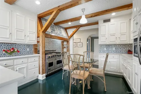 290 Overlook Road New Rochelle NY 10804