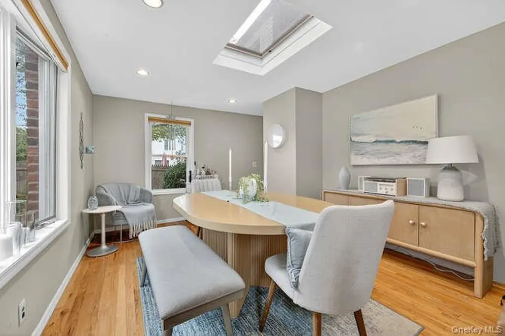 453 Andrews Road Mineola NY 11501
