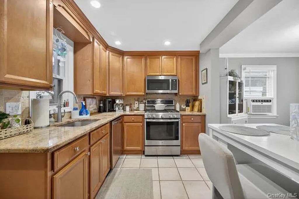 453 Andrews Road Mineola NY 11501