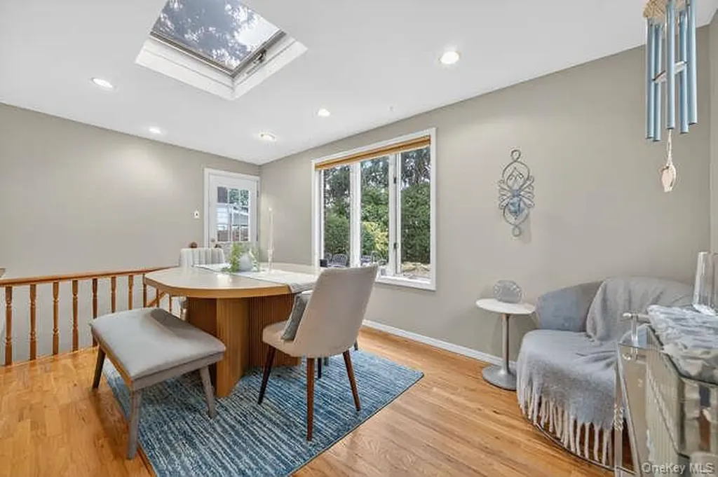 453 Andrews Road Mineola NY 11501