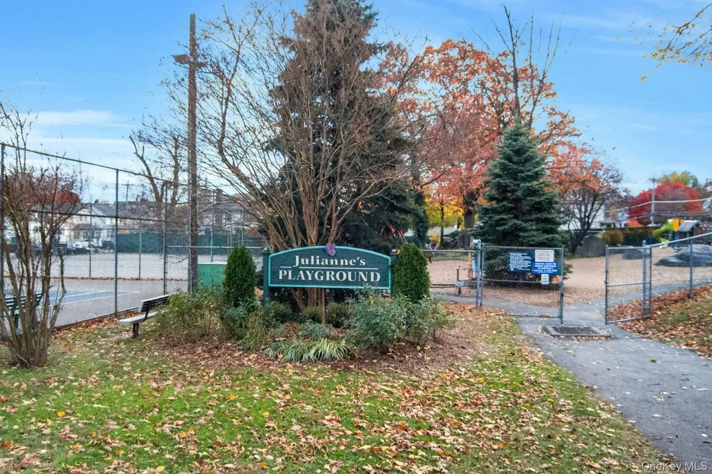 10 Poplar Avenue Pelham NY 10803