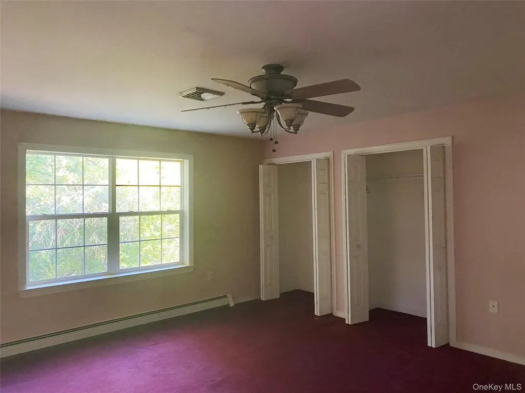 71 Easy Street Hurley NY 12443
