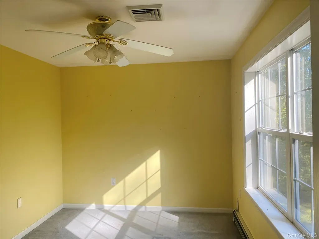 71 Easy Street Hurley NY 12443
