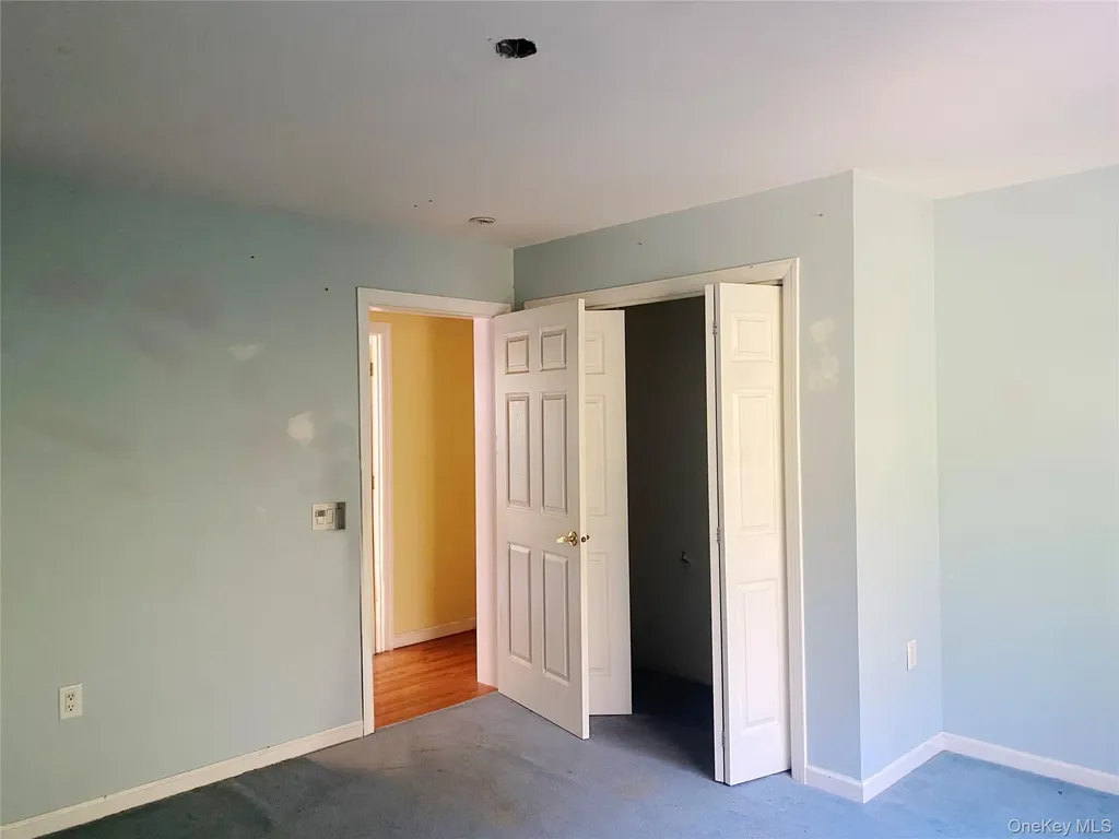 71 Easy Street Hurley NY 12443