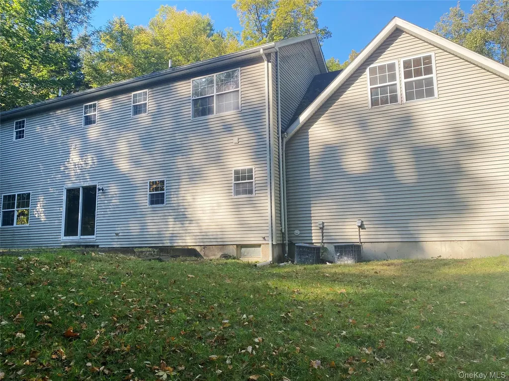 71 Easy Street Hurley NY 12443