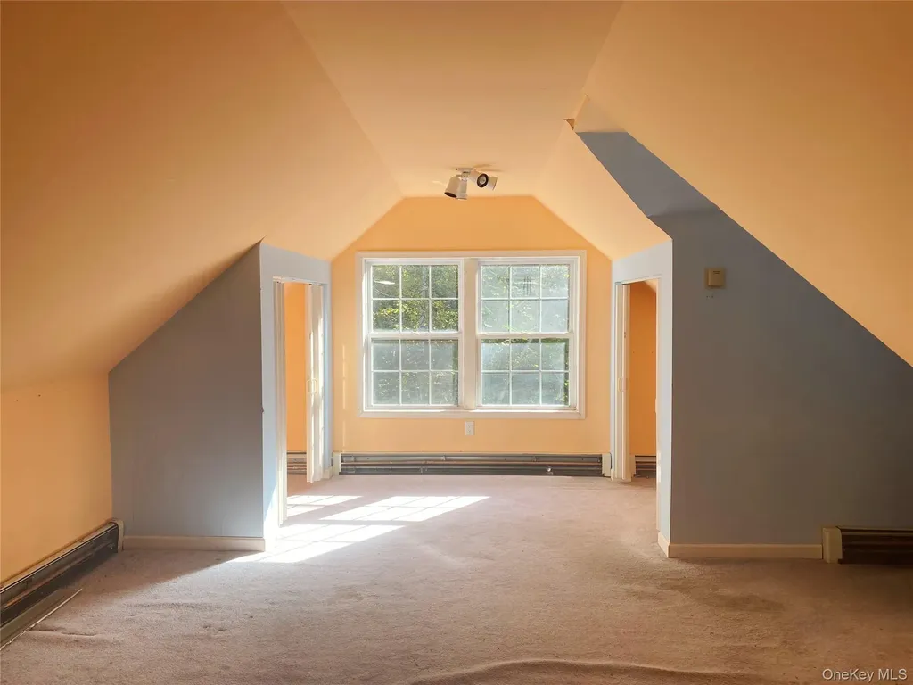 71 Easy Street Hurley NY 12443