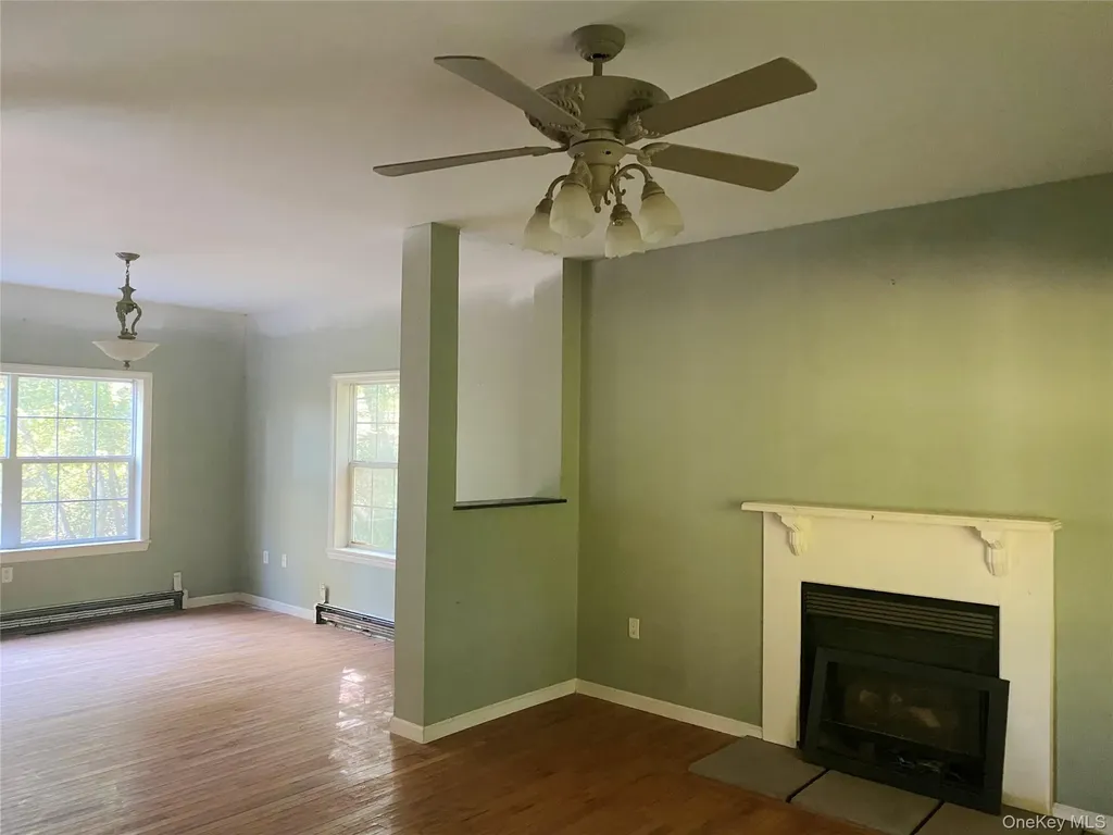 71 Easy Street Hurley NY 12443