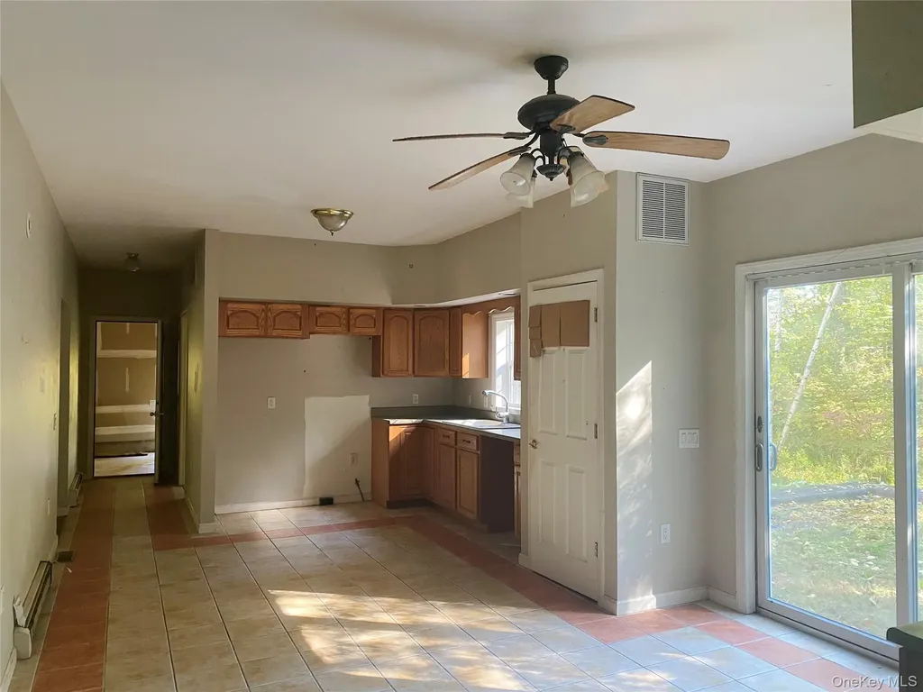 71 Easy Street Hurley NY 12443