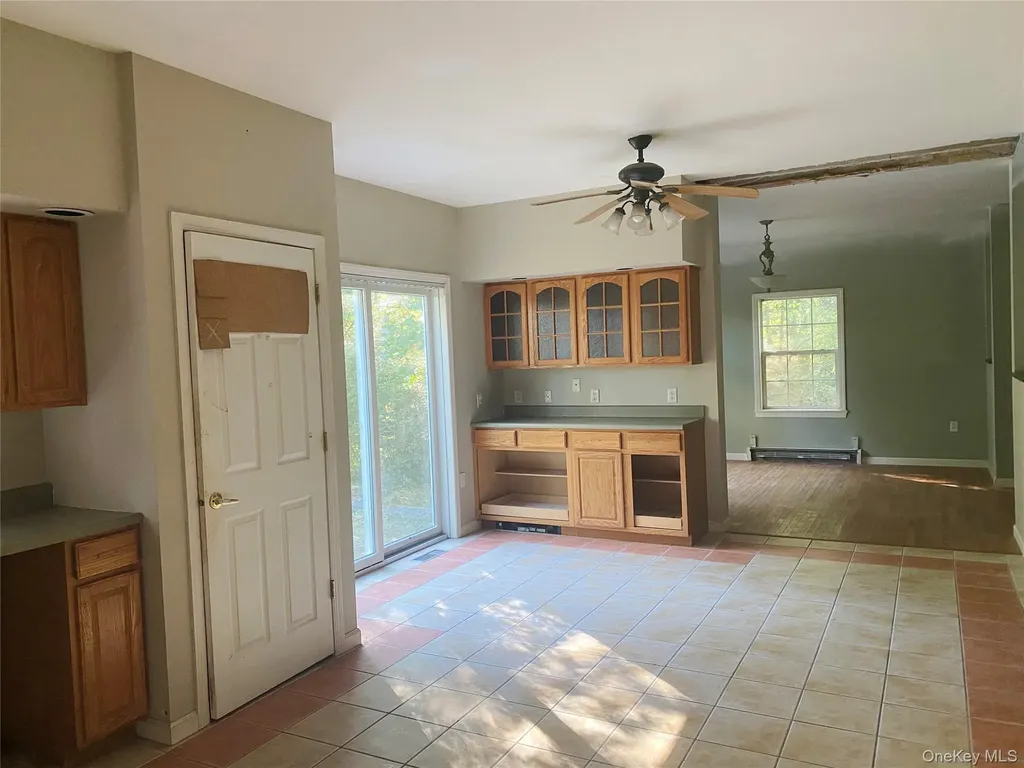 71 Easy Street Hurley NY 12443