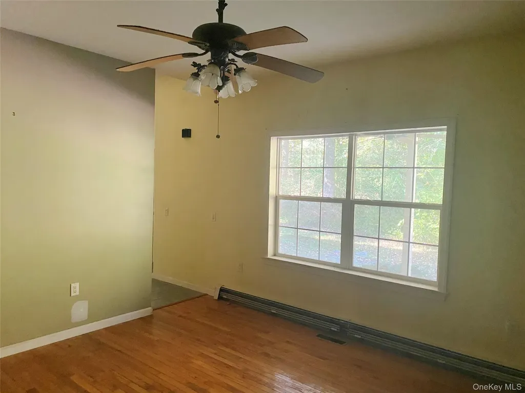 71 Easy Street Hurley NY 12443