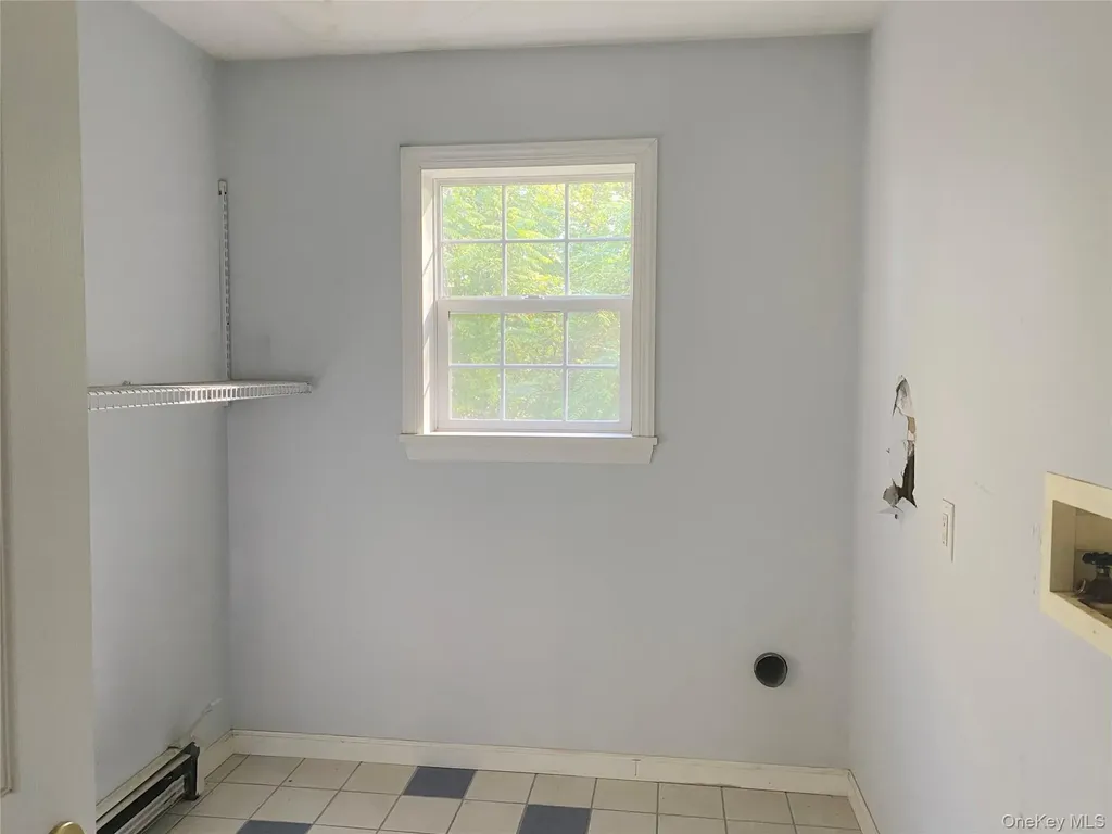 71 Easy Street Hurley NY 12443