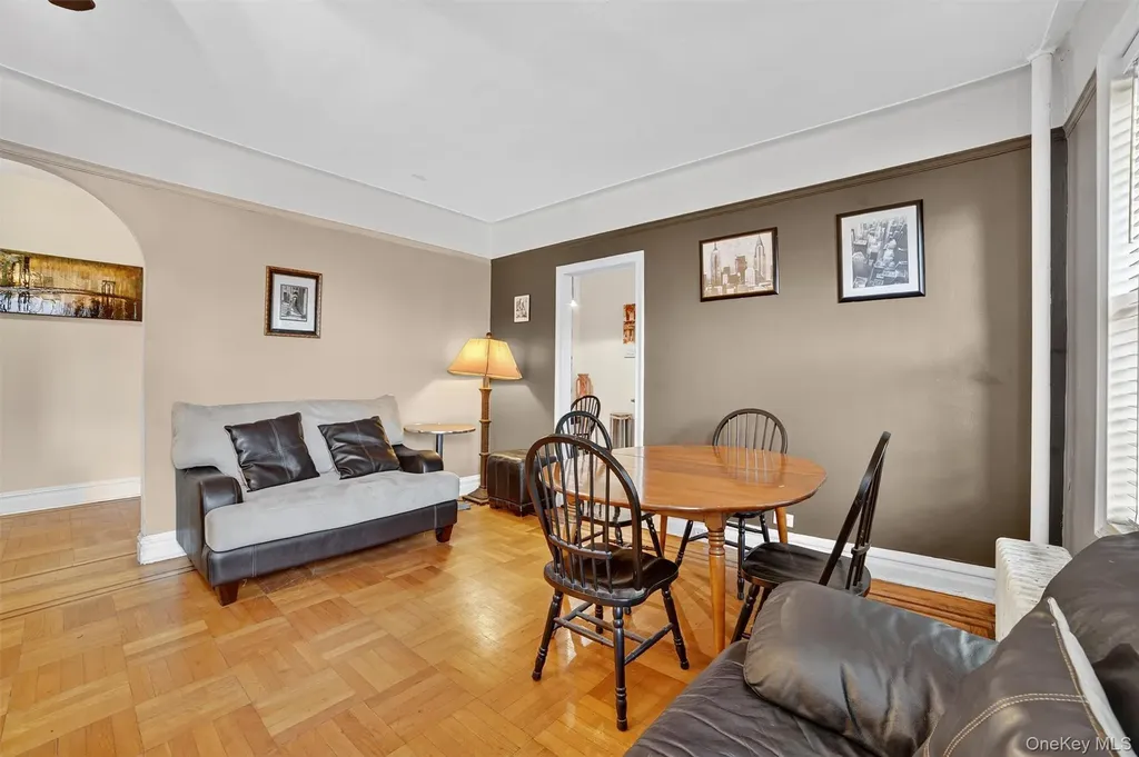 219 Bronx River Road Yonkers NY 10704