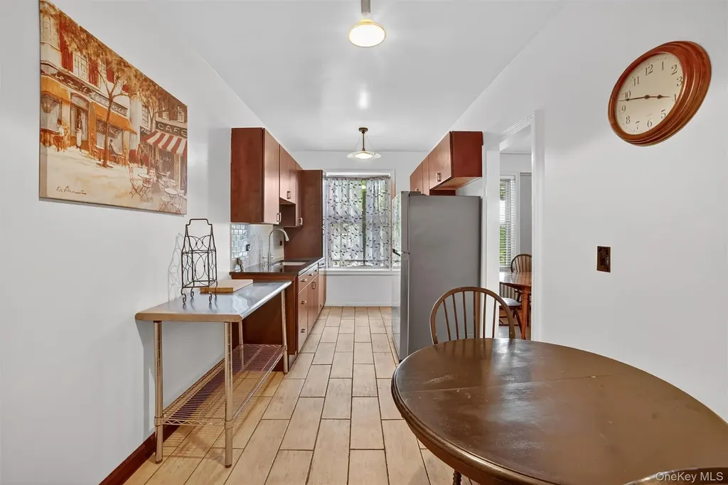 219 Bronx River Road Yonkers NY 10704
