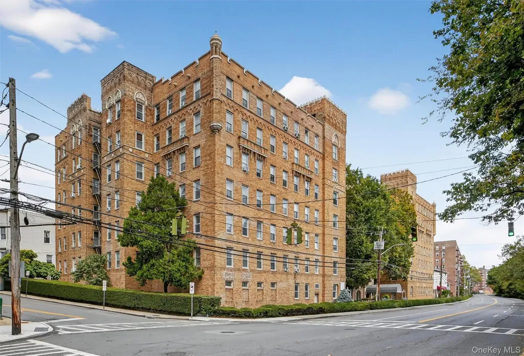 219 Bronx River Road Yonkers NY 10704