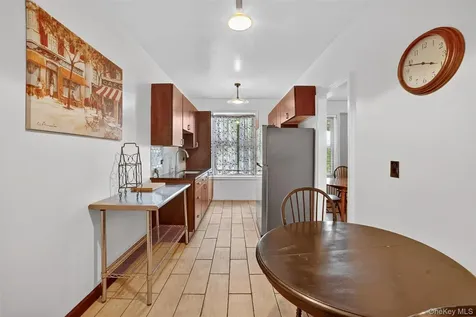 219 Bronx River Road Yonkers NY 10704