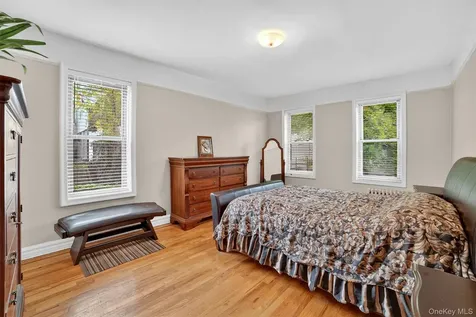 219 Bronx River Road Yonkers NY 10704