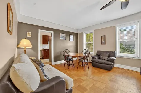 219 Bronx River Road Yonkers NY 10704