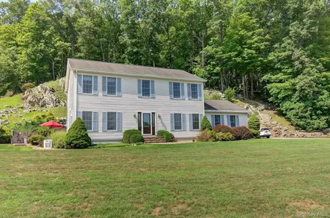 23 Barrett Pond Road Cold Spring NY 10516