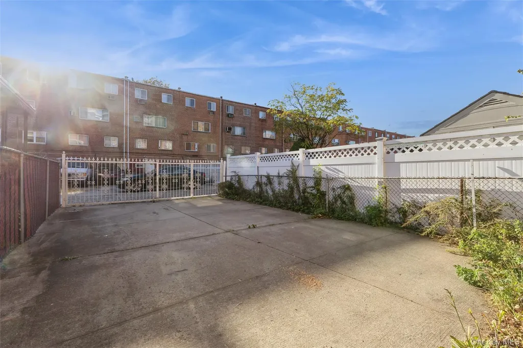 980 Jerome Street Brooklyn NY 11207