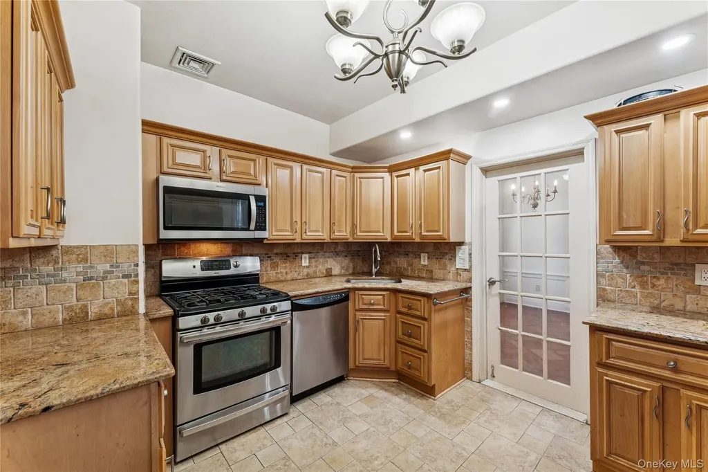 4109 Avenue I Brooklyn NY 11210