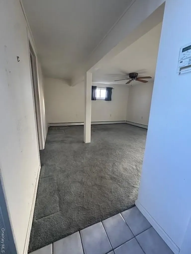 28 Harding Avenue Lindenhurst NY 11757
