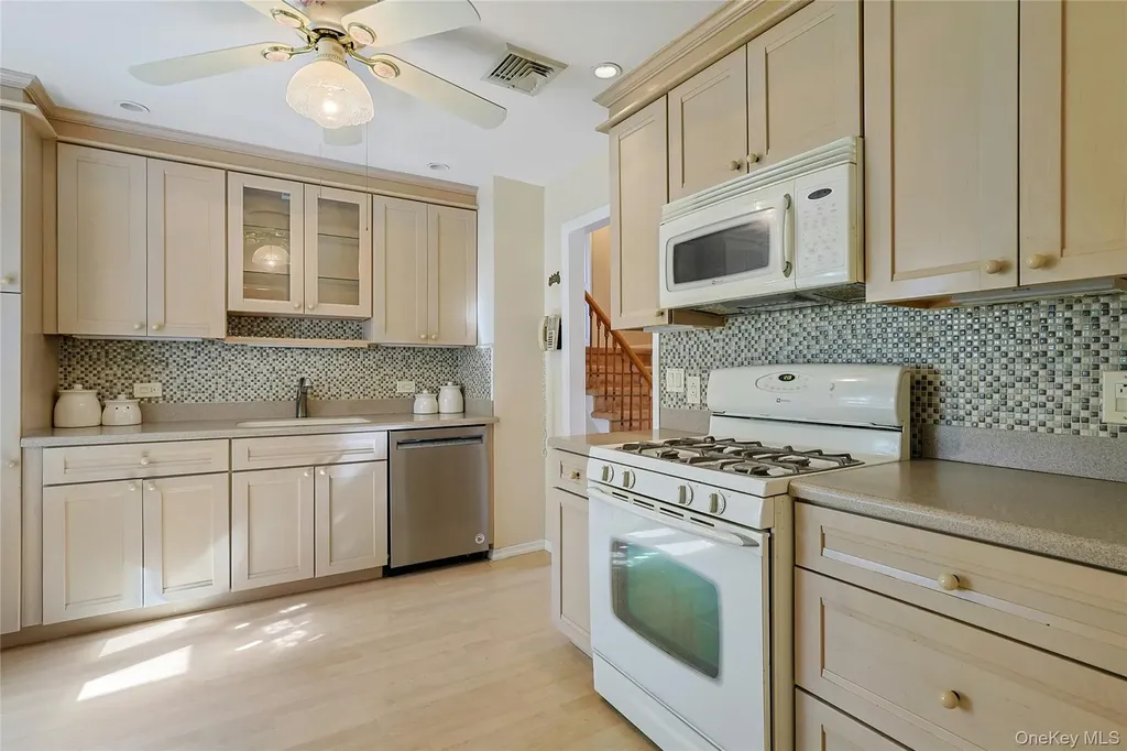27 Sunrise Drive Stony Point NY 10980