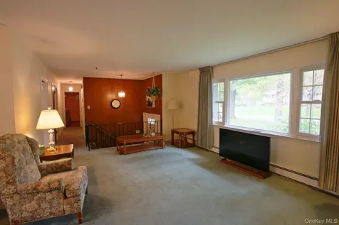 7 Margaret Drive Hyde Park NY 12538