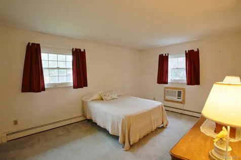 7 Margaret Drive Hyde Park NY 12538