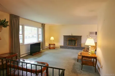 7 Margaret Drive Hyde Park NY 12538