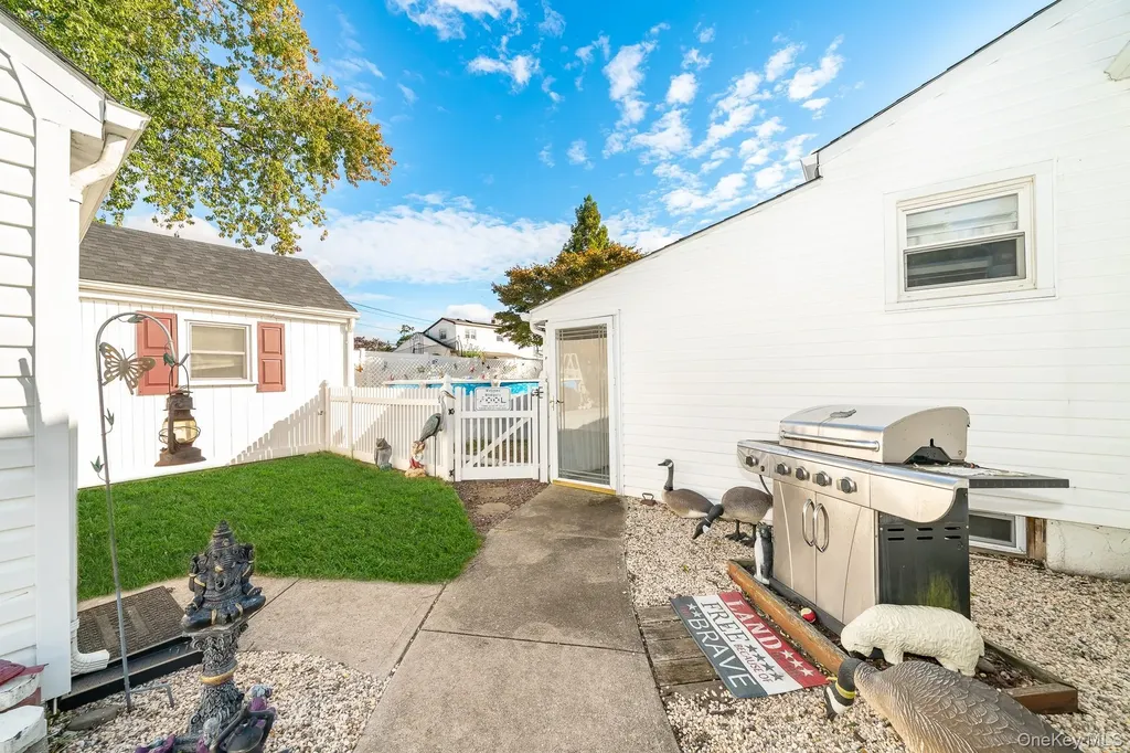 1019 Carll Drive Bay Shore NY 11706