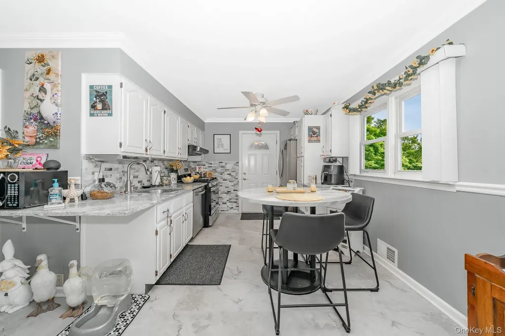 1019 Carll Drive Bay Shore NY 11706
