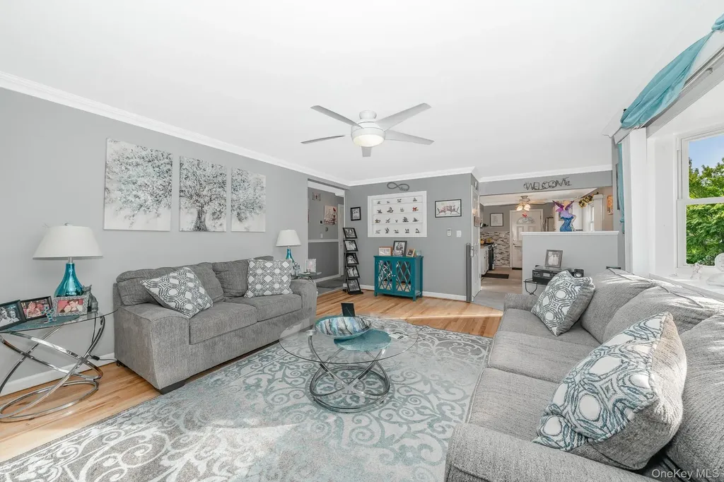 1019 Carll Drive Bay Shore NY 11706