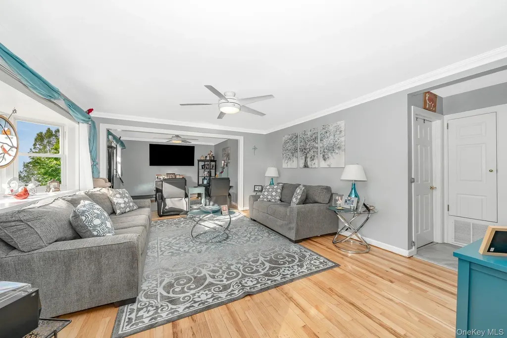 1019 Carll Drive Bay Shore NY 11706