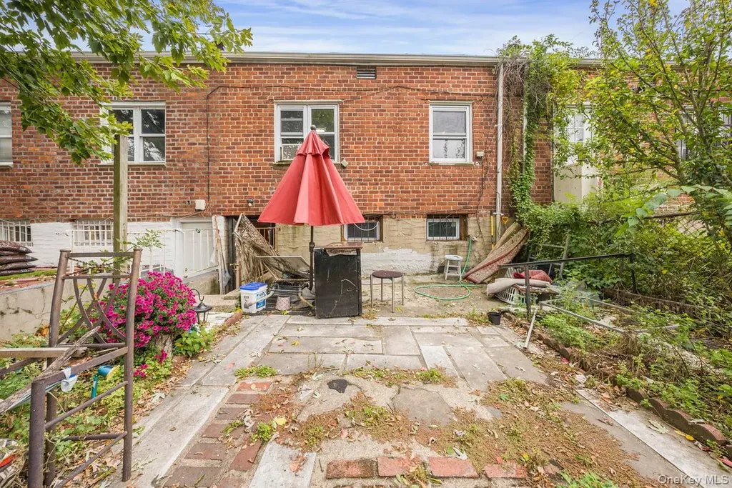 13024 Springfield Boulevard Springfield Gardens NY 11413