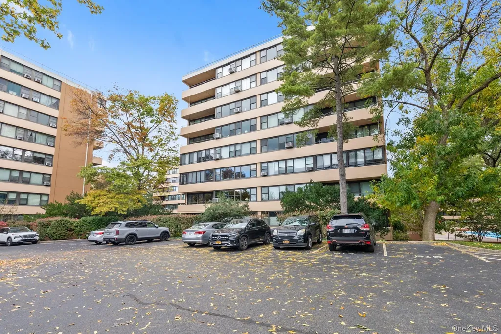 10-01 162 Street Beechhurst NY 11357
