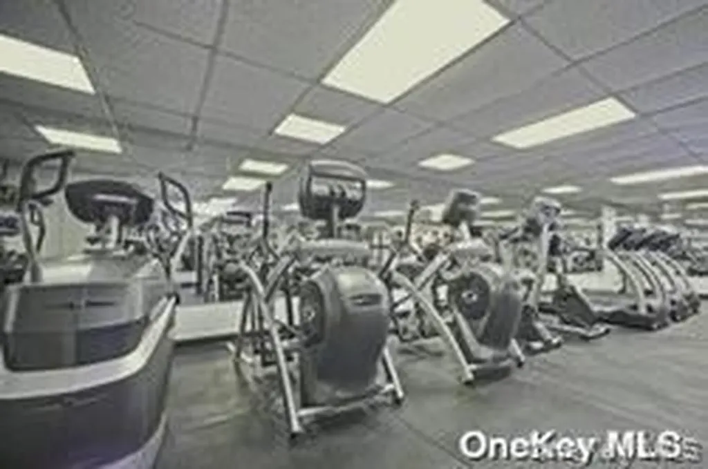 10-01 162 Street Beechhurst NY 11357